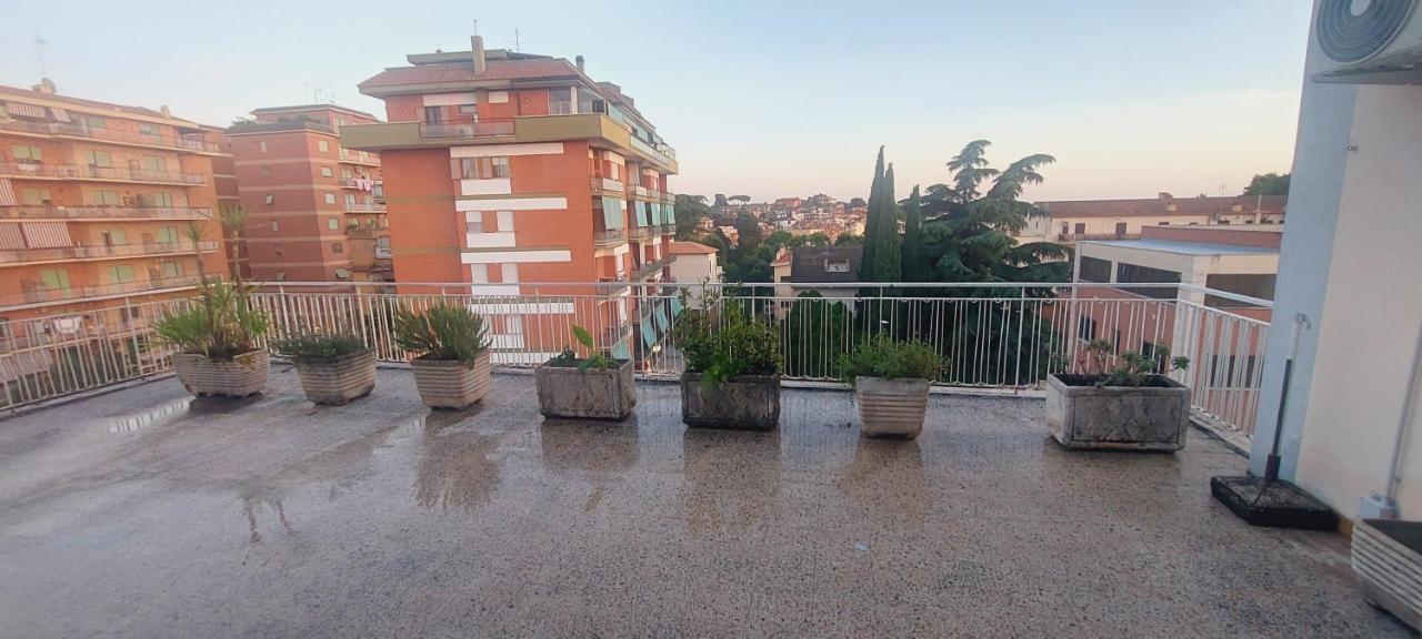 L'Attico Di Angie Apartment Монтеротондо Екстериор снимка